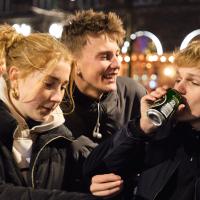 unge med alkohol alkolinjen ung